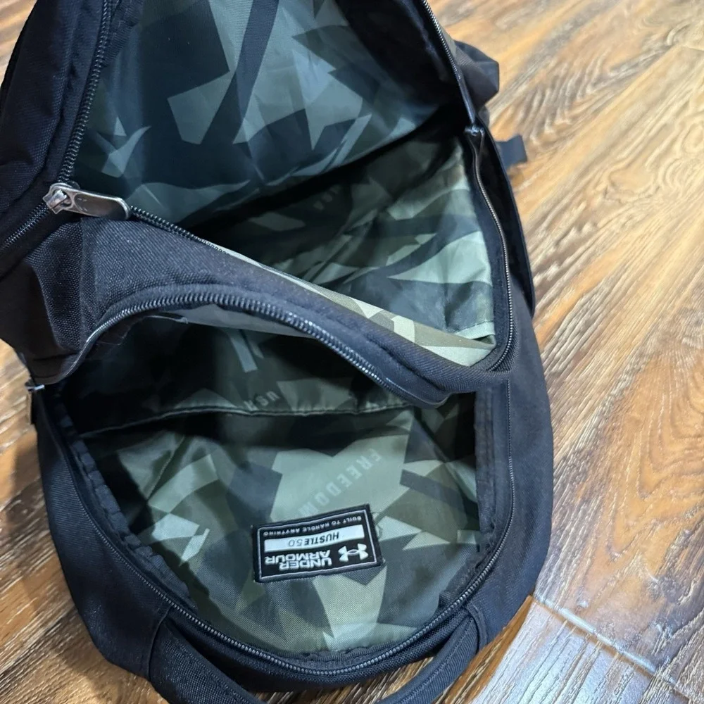 Under Armour UA Storm Hustle 5.0 Backpack Back Pack Book Bag Black Red Freedom